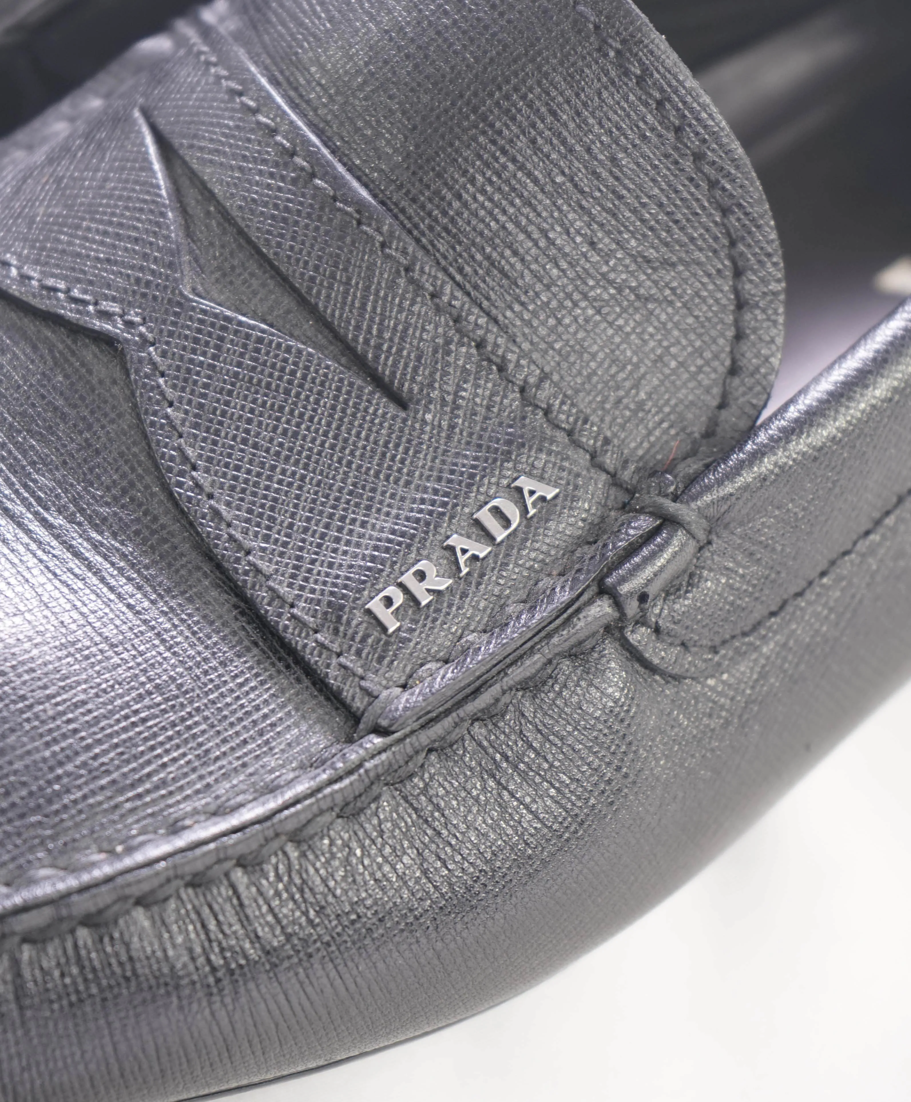 $850 PRADA - Black Saffiano LOGO Leather Penny Loafers - 11US (10)