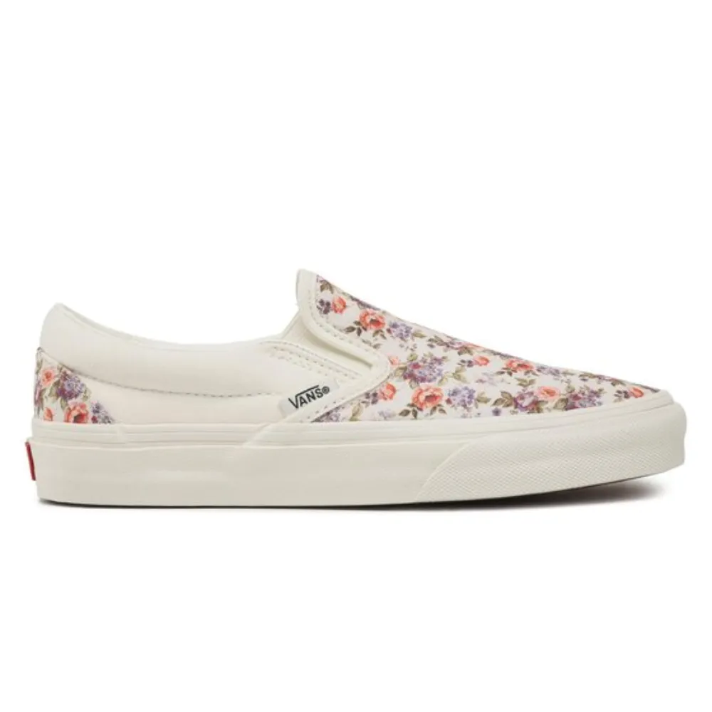 Vans Unisex Classic Slip-On Shoes